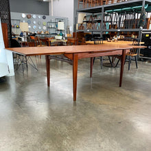 Load image into Gallery viewer, Expanding Danish Teak Dining Table