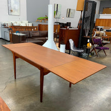 Load image into Gallery viewer, Expanding Danish Teak Dining Table