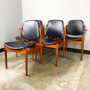Rare Set of 6 Dining Chairs by Arne Vodder With New Upholstery (FREE SHIPPING)