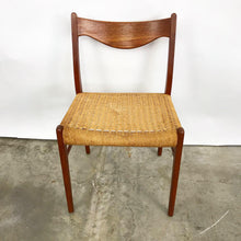 Load image into Gallery viewer, Set of 6 Danish Dining Chairs by Arne Wahl Iversen for Glyngøre Stolfabrik (FREE SHIPPING)