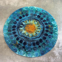 Load image into Gallery viewer, Round Vintage Rya Rug (FREE SHIPPING)